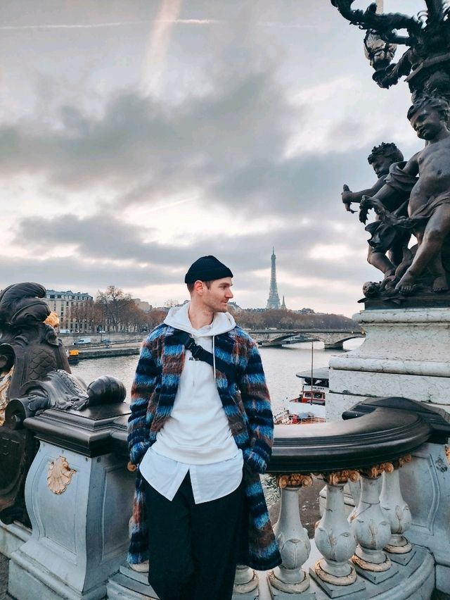 Pink Hour Love: The Seine at Sunset 😍