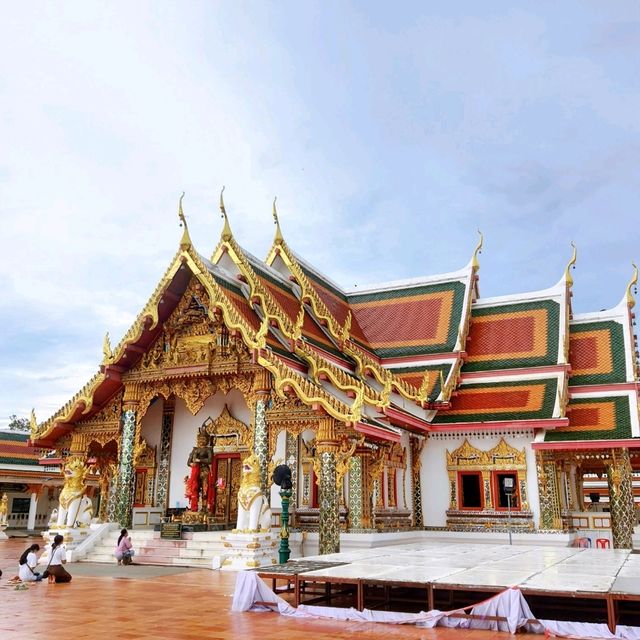 วัดพระธาตุเชิงชุมวรวิหาร