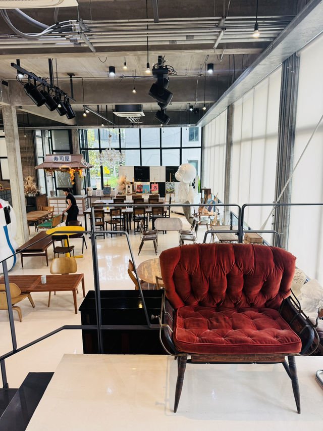 Friend Cafe ทาวน์อินทาว์น – คาเฟ่+Co-Working Space