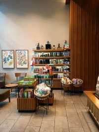 ร้าน Starbucks ตึก SIAMSCAPE 