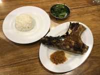 【マナド】有名なマグロ料理レストラン「Tuna House」
