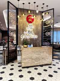 “Savor Sustainably: Tang Room’s Elegant Chinese Cuisine”