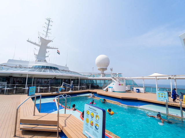 🚢 Cordelia Cruise Review: A Desi-Style Floating Fiesta from Mumbai! 🇮🇳✨