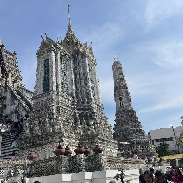 【バンコク🇹🇭】夜明けの象徴🌙ワット・アルン
