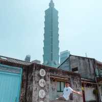 Sisinan Village หมู่บ้านทหารเก่าในเงาตึก 101