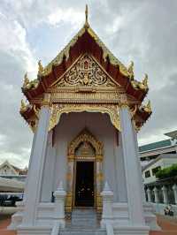 วัดปรินายก ย่านบางลำพู✨️