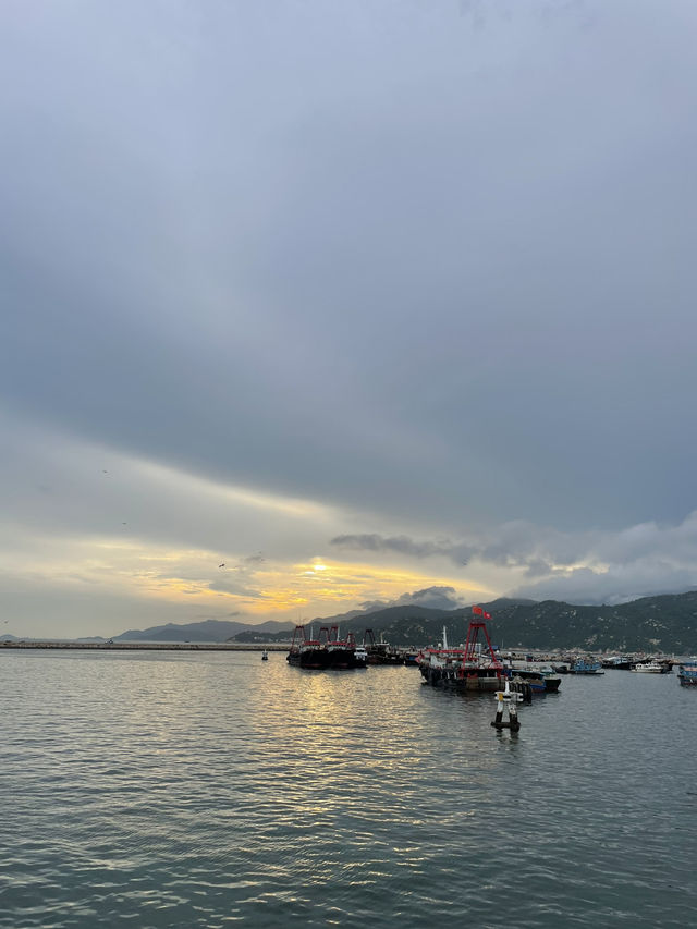 Your trip to Hong Kong needs this Island hopping