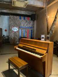 A Stylish Speakeasy Cocktail Bar with Live Music in Penang : Page II cafe