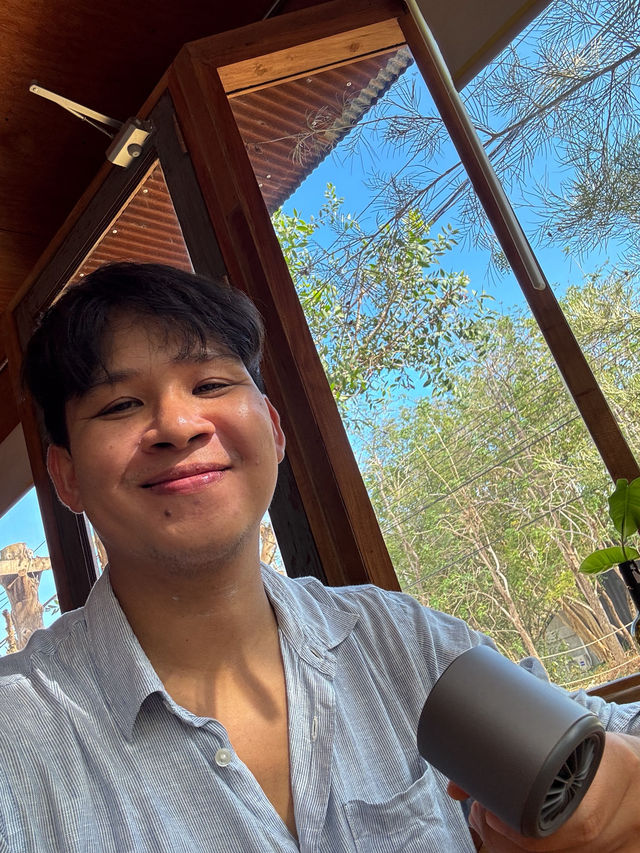 คาเฟ่เล็กๆ สไตล์วินเทจ Mood ดีต่อใจ #เกาะล้าน ☕️🥐