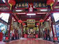 🏮 Hiang Thian Siang Ti Temple: A Backpacker’s Guide to Kuching’s Most Spiritual Hideout!