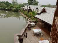 “หลงนา คาเฟ่” (Lhong Na Cafe)