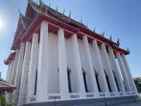 วัดกัลยาณมิตร – ไหว้หลวงพ่อโต ขอพรเสริมสิริมงคล