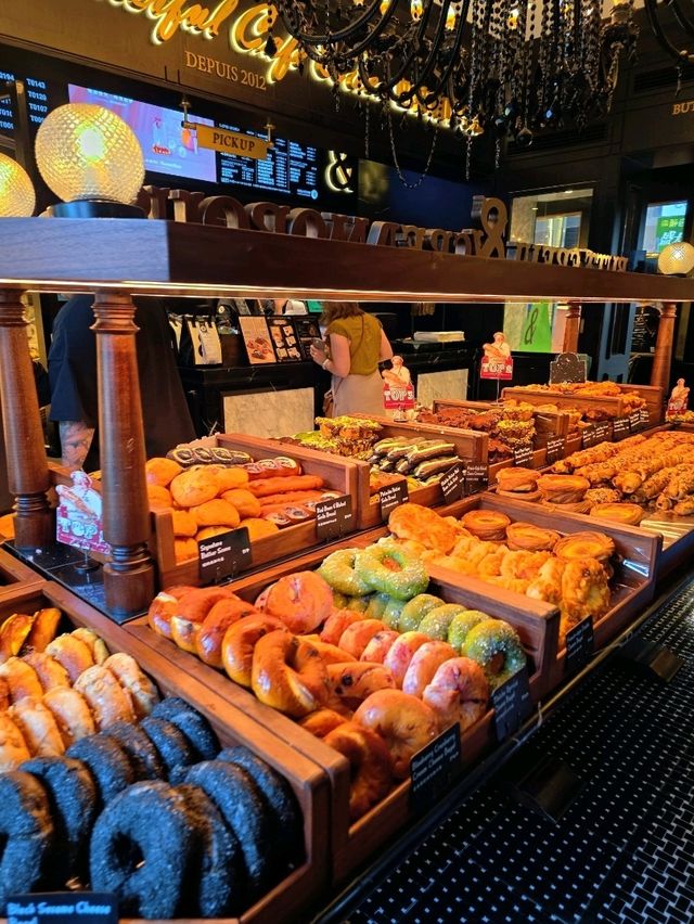พามาเติมความหวานที่ BUTTERFUL & CREAMOROUS 🥯
