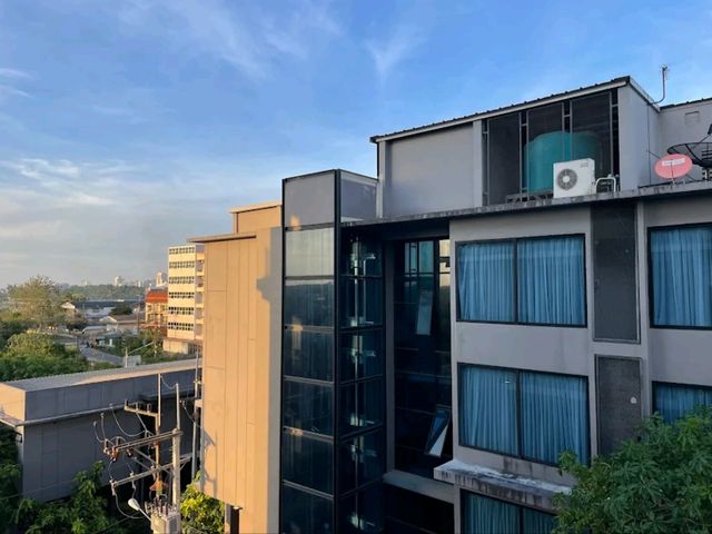 "Hatyai Signature Hotel: A Tranquil Retreat with Warm Hospitality"