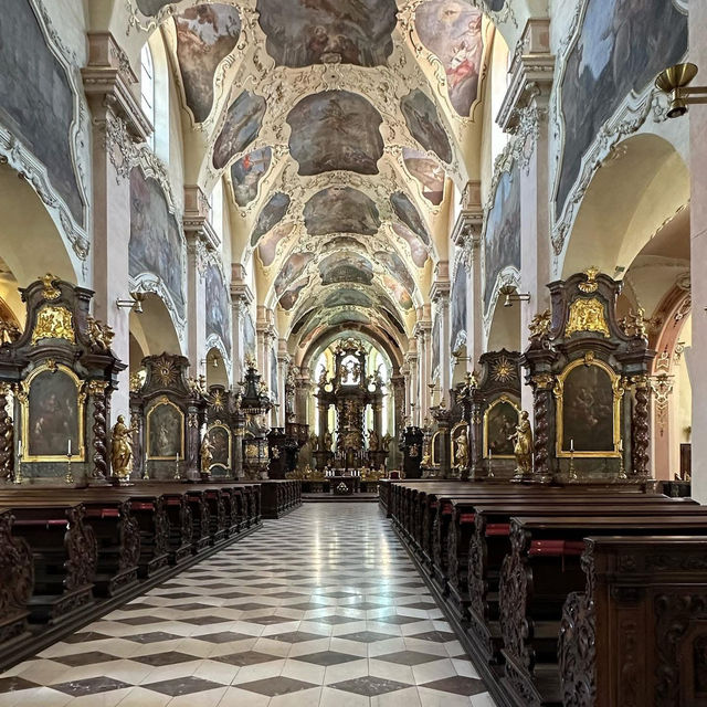 A Day at Strahov Monastery: Prague's Hilltop Haven of History & Beauty