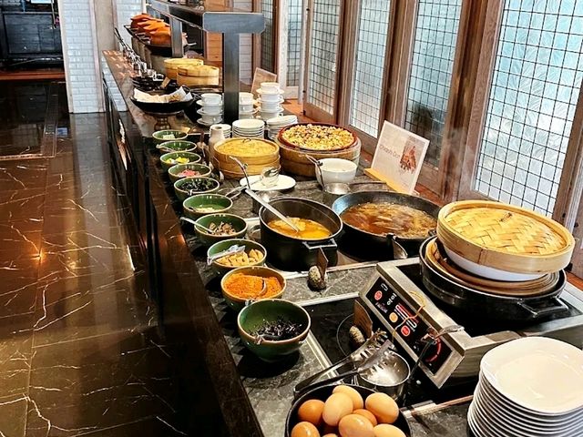 Bangkok Marriott Hotel The Surawongse สระน้ำสวยมาก