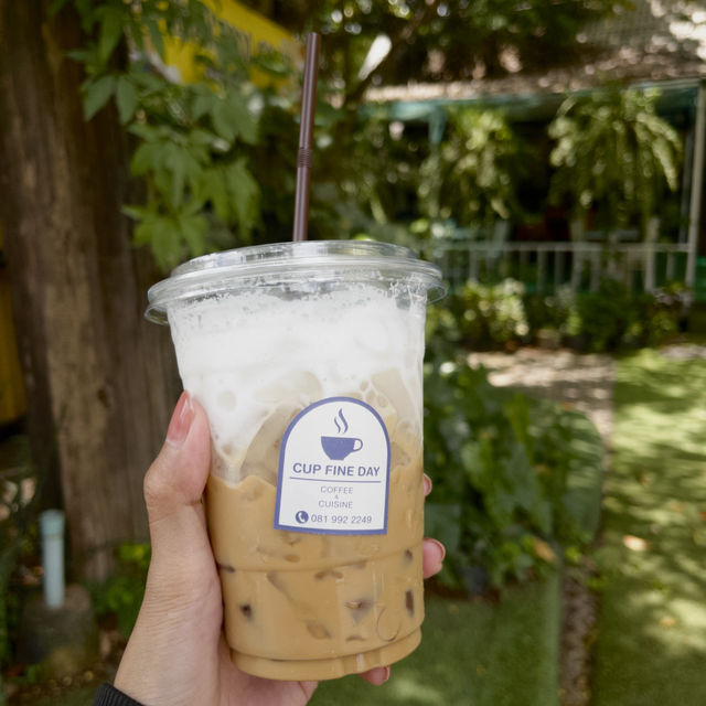  Cup Fine Day Coffee & Cuisine ก่อนขึ้นดอยคำ