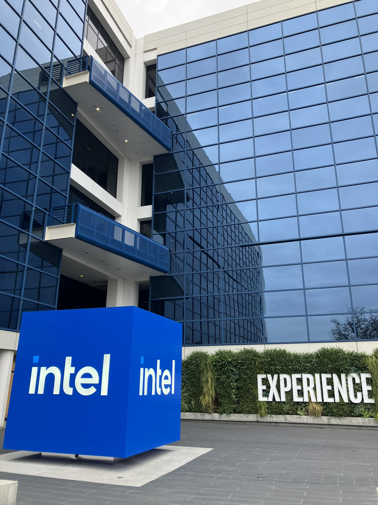 Silicon Dreams: การผจญภัยแห่งเทคโนโลยีขั้นสูง