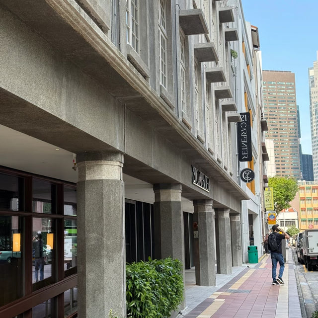 🇸🇬 21 Carpenter Hotel: A Homey Retro Vibe in the City Center