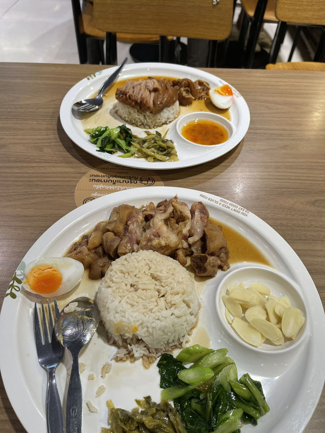 ขาหมูเซนต์หลุยส์เจ้าดังที่เซนทรัลเวสต์เกต 