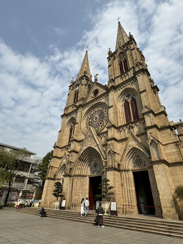 ⛪ European Elegance in the Heart of Guangzhou