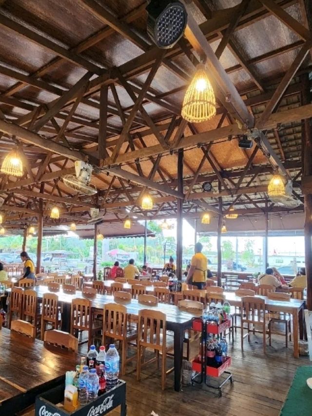 ✨ ครัวริมธารชมทุ่ง​ @นาหมื่นศรี​ 🌴✨