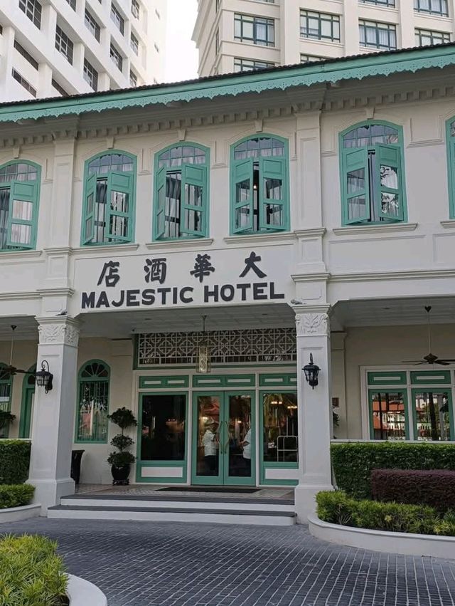 ✨🏛️ The Majestic Melaka – Vintage Vibes, Modern Comfort! 🌿💼