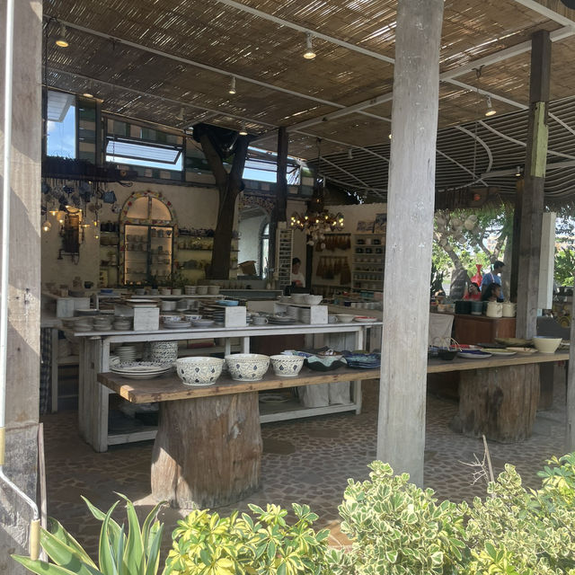 ร้านสายลม แกลลอรี่ บางปู คาเฟ่เซรามิก สมุทรปราการ