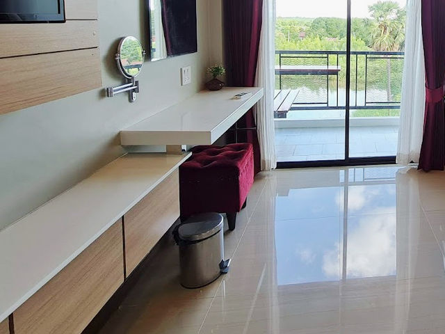UR Hotel - ยูอาร์ โฮเทล | ที่พักในเมืองอุบล