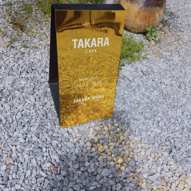 TAKARA Cafe & Wong Bar (หรือ Café TAKARA WONG)  TAKARA Cafe & Wong Bar (หรือ Café TAKARA WONG)