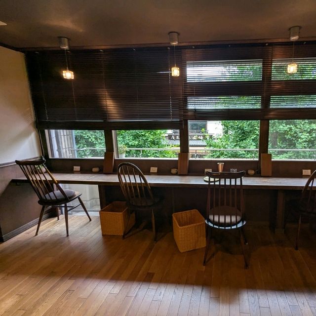 京都 | 百春，隱藏於巷弄二樓的靜謐咖啡店