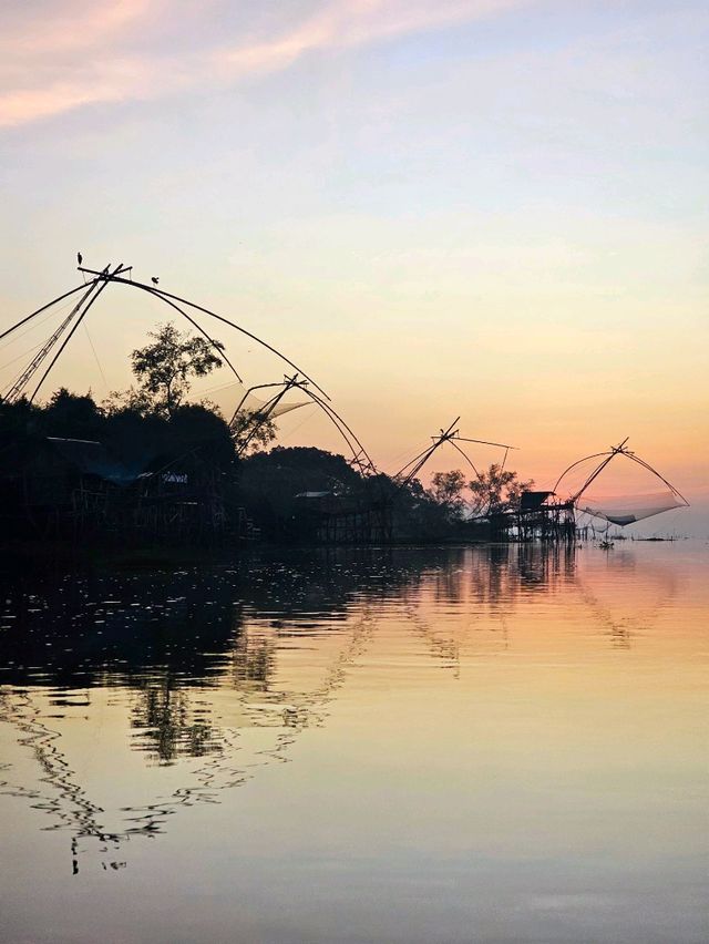 ล่องเรือทะเลน้อย