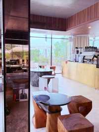 Café TAKARA WONG Cult บางแสน ริมหาดชิวมาก
