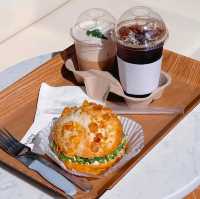 Floating Flow Cafe