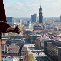 Hamburg Summer Escape: Harbor Breezes & Hidden Courtyards