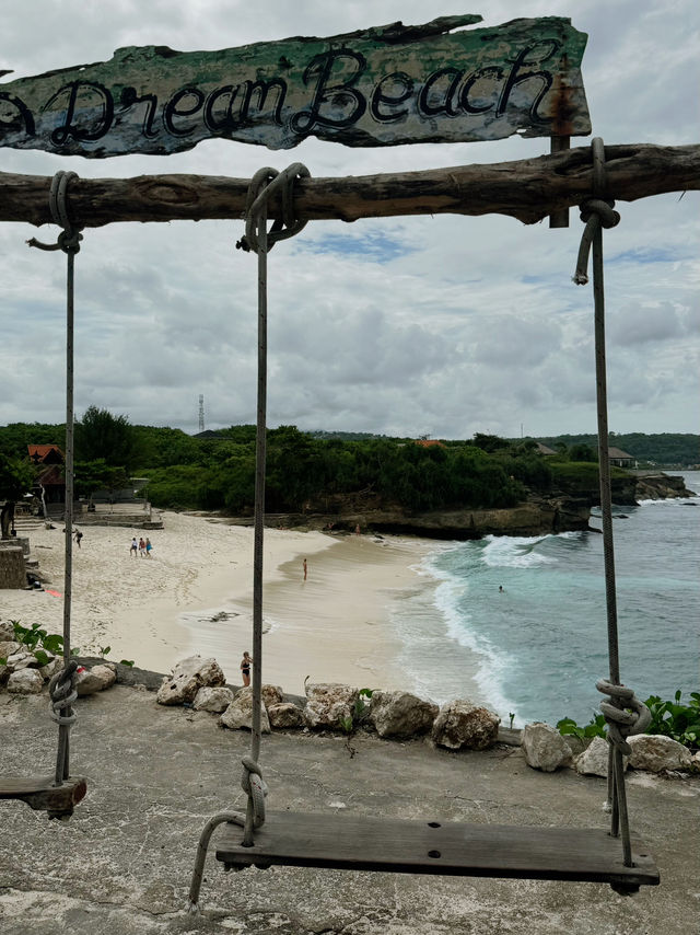 🌴 Lembongan — The Island Where Time Slows Down 🐚🍹