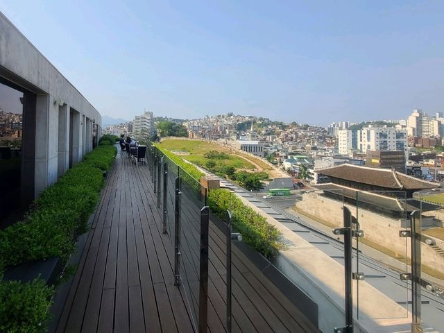 호캉스하기 좋은 JW 메리어트 동대문 스퀘어 서울 이그제큐티브 디럭스 트윈룸