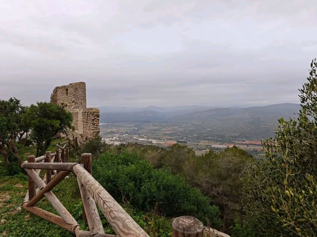 Hidden Castle Feels at Santa Magdalena de Pulpis