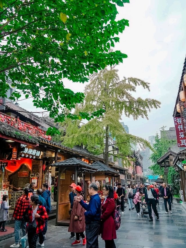ซอยกว้างแคบ (Kuan Zhai Alley) 