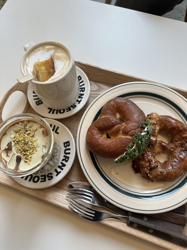 Burnt Seoul, Industrial Chic Meets Pretzel Perfection in Jongno