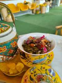 Affordable Tea Time with Aesthetic Garden Vibes
