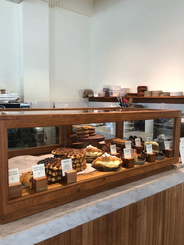 Hoods Coffee: Batam’s Bali-Style Brew Hideout