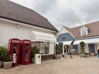 Designer Deals in a Charming Setting