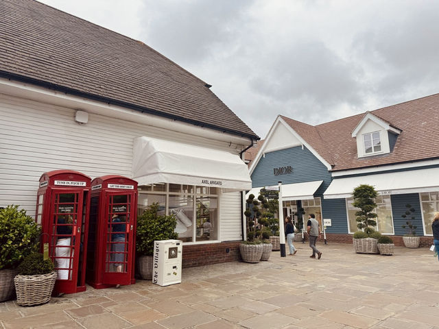 Designer Deals in a Charming Setting