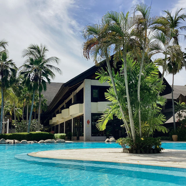 Seaside Luxe and Island Ease