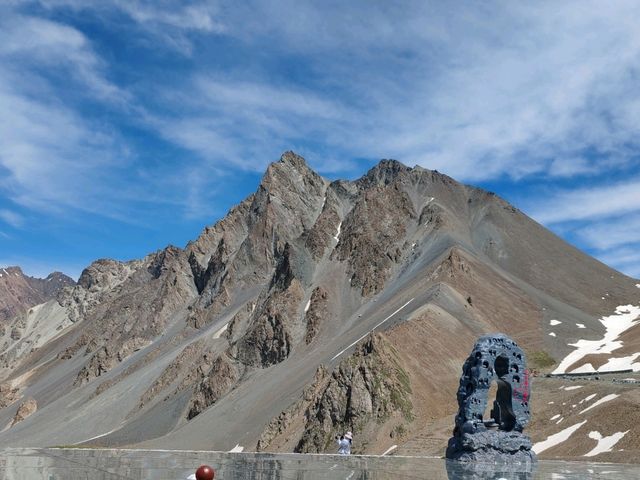 Snow Crown Tianshan Scenic Area: Creative Photo Spots for Unique Memories