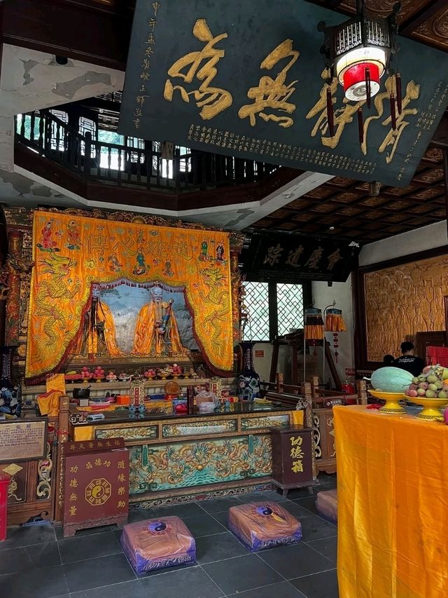 Qingchengshan Is Like Walking Into a Peaceful Kung Fu Movie