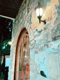 “Elegant Italian Dining at Bistro Cascata”