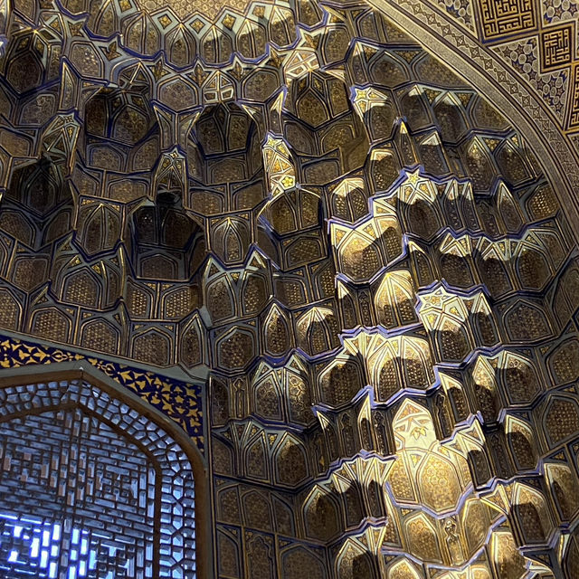 Discover the Timeless Charm of Gur-I Amir on a Budget!