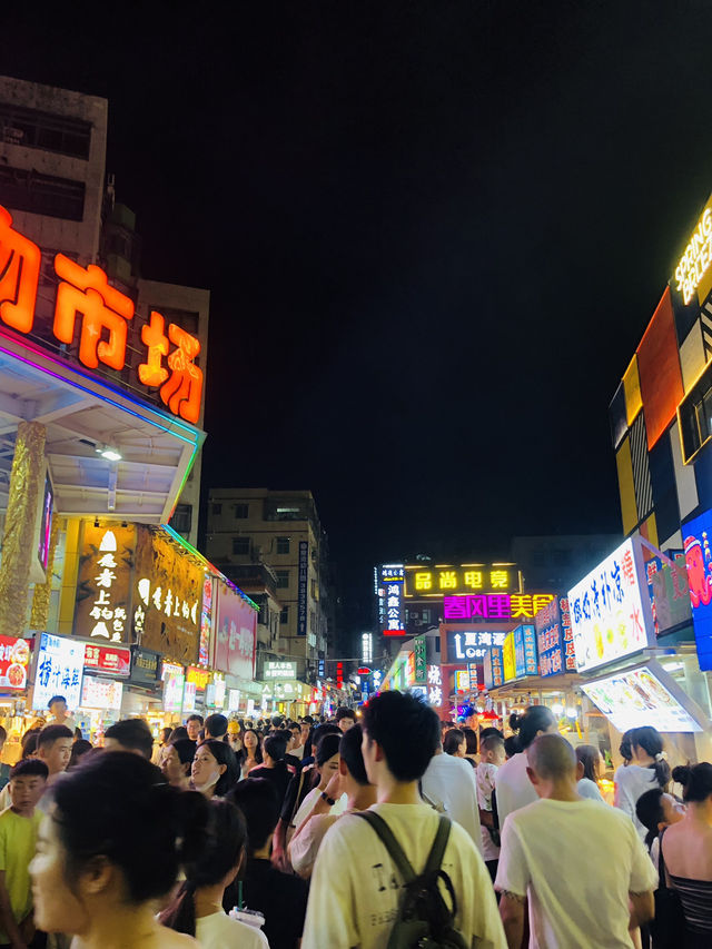 很震撼的夜市❤️人山人海🥳熱熱鬧鬧👍
